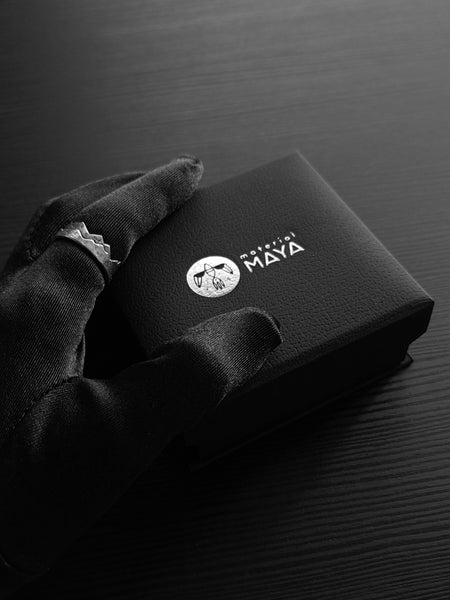 Paon Ear Cuff with Labradorites