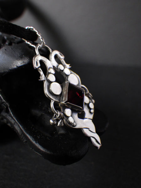 Serpenton Pendant with Pyramidal Garnet