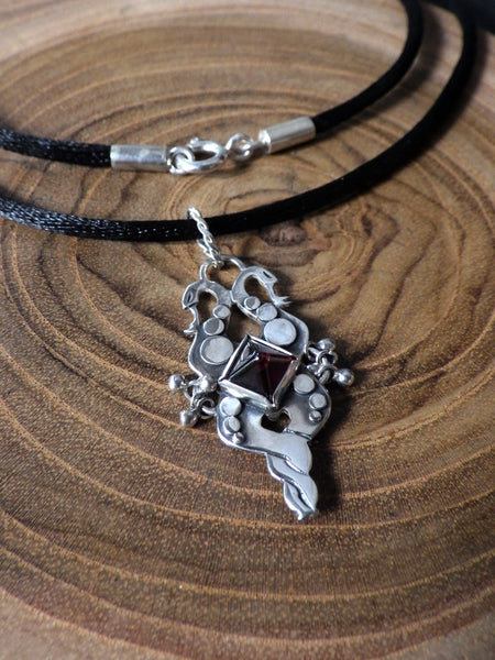 Serpenton Pendant with Pyramidal Garnet