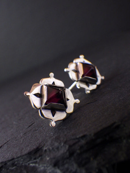 Zahra Stud Earrings with Garnet