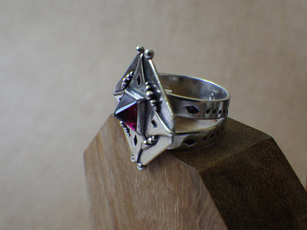 Asgard Ring with Garnet