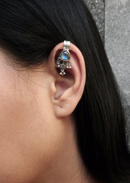 Triteia Ear Cuff with Labradorite